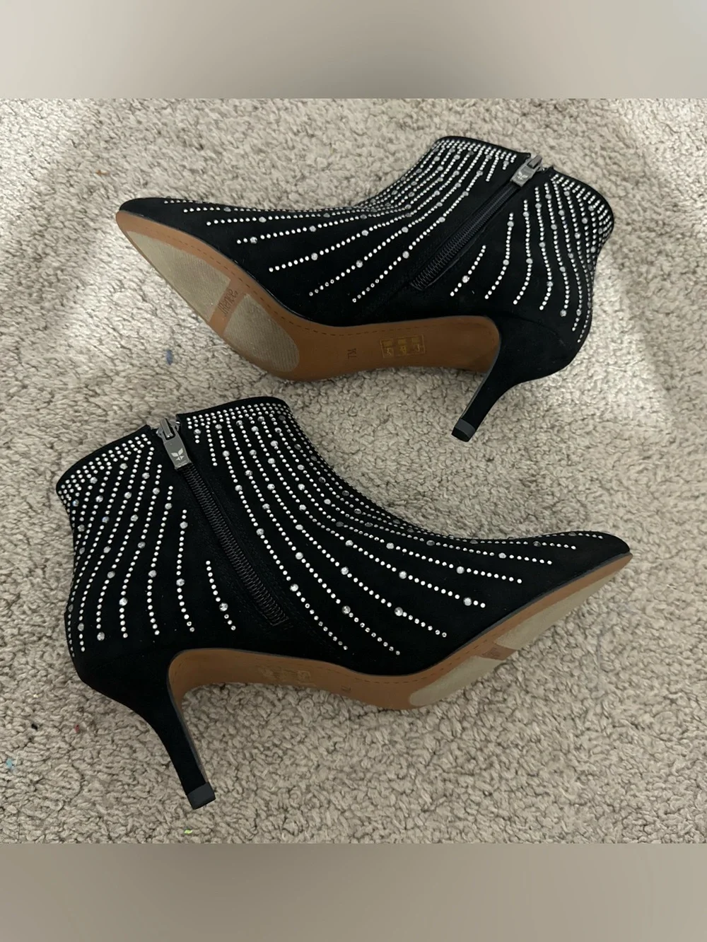 Beautiful J. Renee size 7 black suede rhinestone boots Alannis new